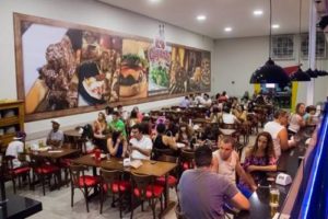 Bowling et Steakhouse Gigante ouvre dans la ville de Uba
