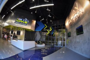 NASCAR I-DRIVE se ouvre avec quatre pistes de bowling Café Imply aux États-Unis