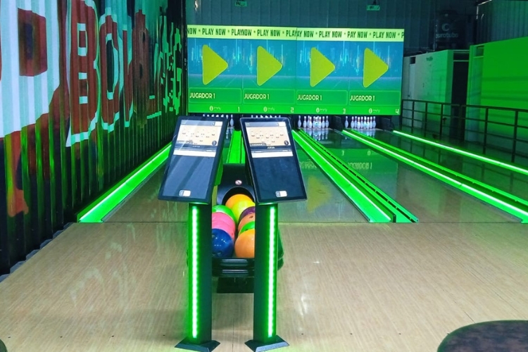 Bowling Club Bola Once Trujillo Peru Pistas de Bolihche Imply®