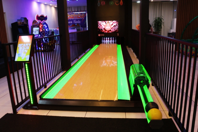 Casa de Festa Gran Fiesta Canoas Pista de Boliche Duckpin Imply®