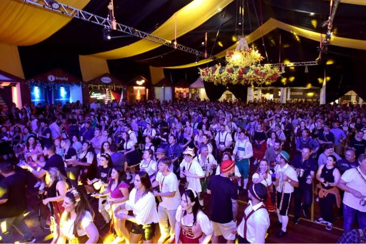 Imply@ ElevenTickets vai operar as maiores oktoberfests do país.
