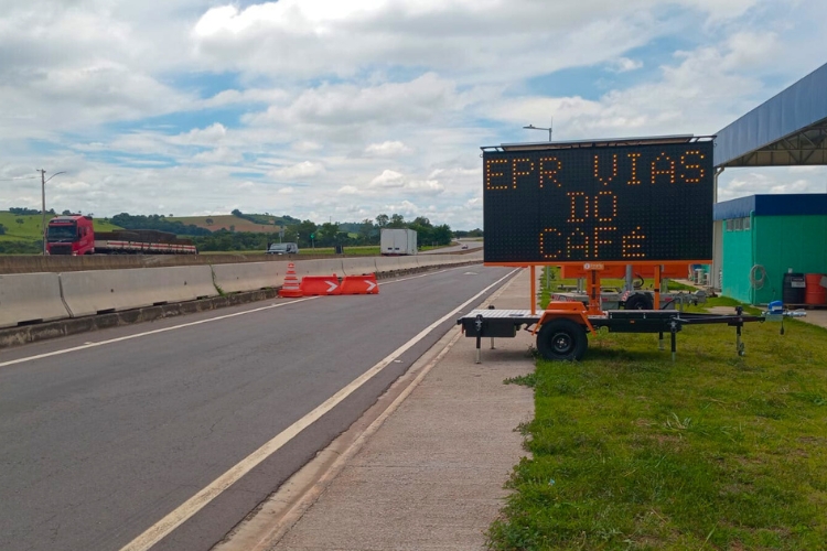 Grupo EPR Vias do Café Minas Gerais Painéis de Mensagem Variáveis Móveis Imply® (1)