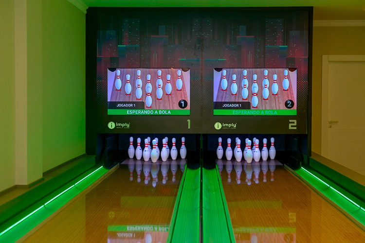 Imply® Bowling - Manhattan Flats