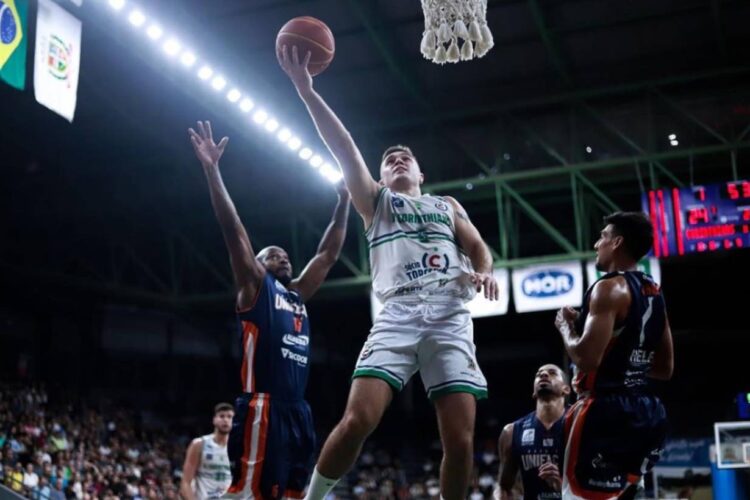 Fique por dentro da história do basquete no Brasil