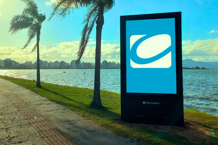 Clear Channel Expands Its Presence in Brazil with Imply® Panels in Florianópolis