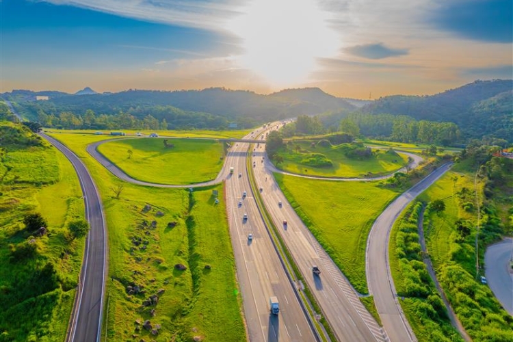 Painéis de Mensagens Variáveis Móveis Imply® Ecorodovias Ecovias Raposo Castello São Paulo