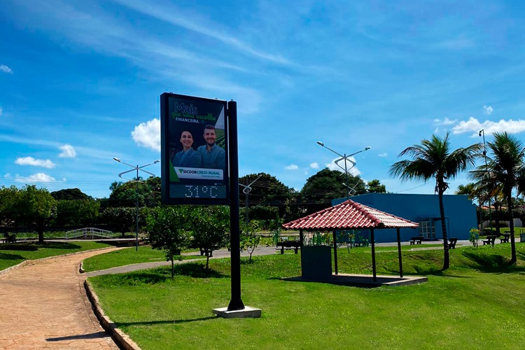 Relógio Digital LED Imply® expande a marca do Sicoob Credi-Rural em Goiás