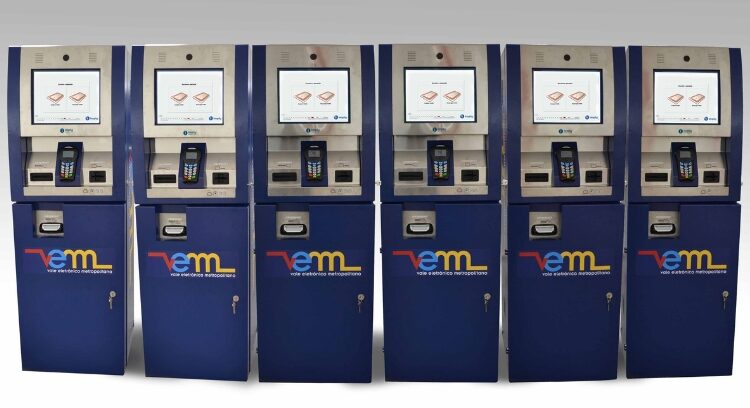 Terminal de autoatendimento Imply® em formato de totem (1)