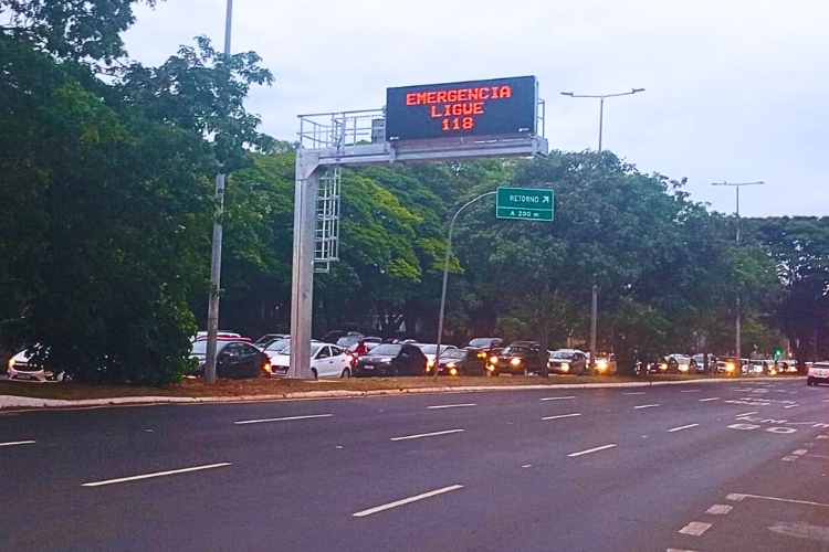 Uberlânida Minas Gerais Painéis de Menságens Variáveis Fixo Imply®