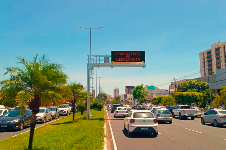 Uberlânida Minas Gerais Painéis de Menságens Variáveis Fixo Imply®