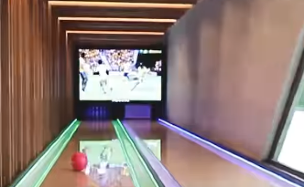 Um dos jogadores brasileiros de futebol mais famosos do mundo escolheu o Boliche Imply® para valorizar ainda mais a sua residência.