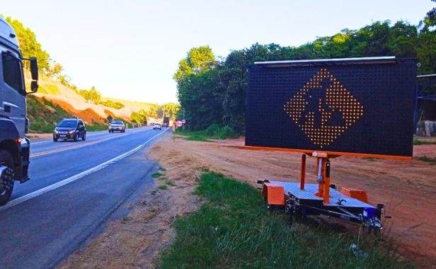 Grupo EcoRodovias PMVs Móveis Imply® (1)