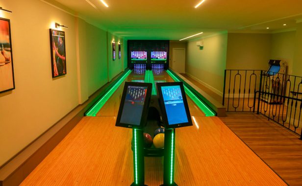 Imply® Bowling - Manhattan Flats