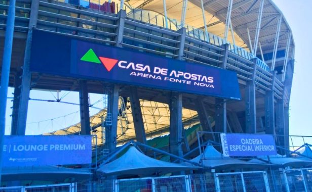 Painel Led Full Color Imply® Fachada Casa de Apostas Arena Fonte Nova