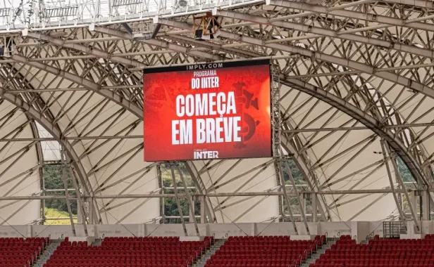 Painiel-LED-Full-Color-Sport-Clu Painiel-LED-Full-Color-Sport-Clu