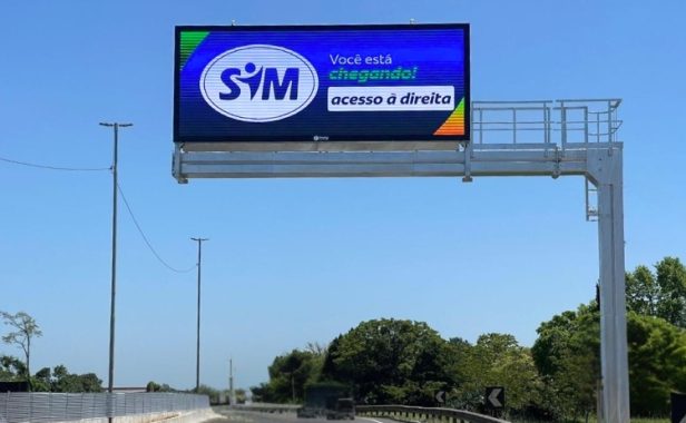 Rede de Postos SIM Painéis LED Full Color Imply®