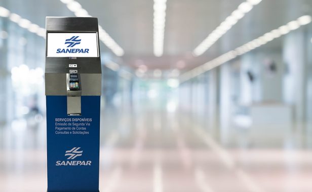 Blurred abstract background interior view looking out toward to Totem de autoatendimento com o fundo desfocado