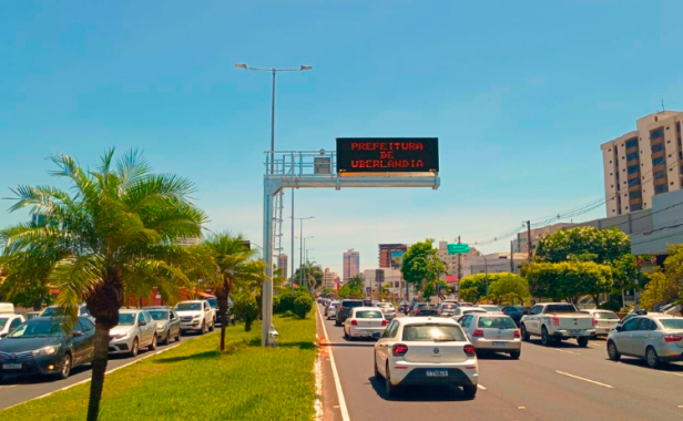 Uberlânida Minas Gerais Painéis de Menságens Variáveis Fixo Imply®
