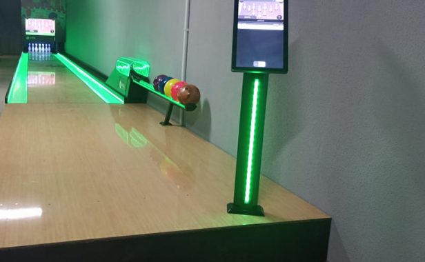 Pista de boliche instalada em clube de idosos em São Bernardino, no estado de Santa Catarina.