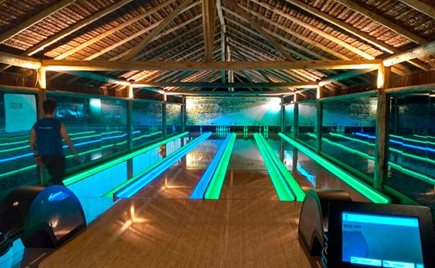 Pista de Boliche em Resort, uma ótima opção de entretenimento