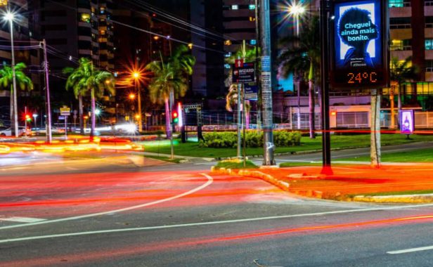 midia out of home midia out of home