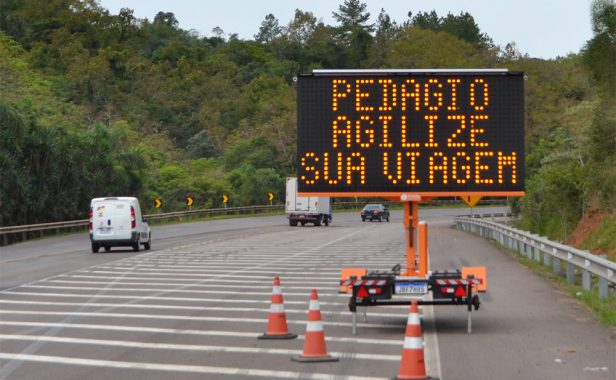 painel-pmv-movel-rodovia painel-pmv-movel-rodovia