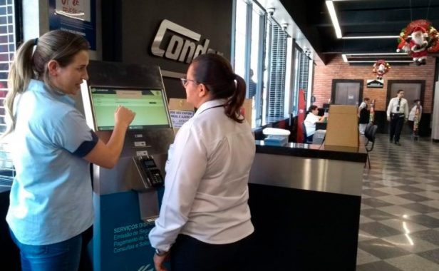 terminal de auto atendimento Sanepar localizado mercado rede condor