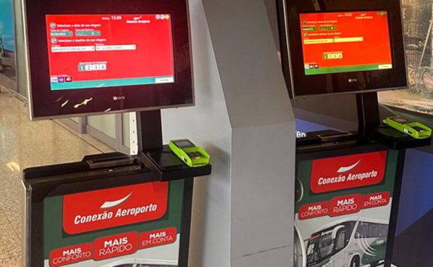 Terminais de autoatendimento no aeroporto
