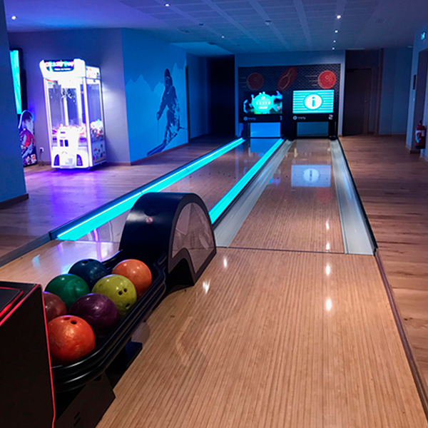 Le Diamond Rock améliore l'expérience client avec Imply® Bowling Alleys